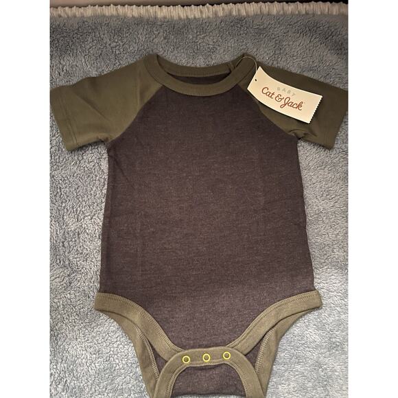 NEW Cat & Jack 4 Pack Boy’s Short-Sleeve Bodysuit 6-9 Months B4 - Picture 3 of 4